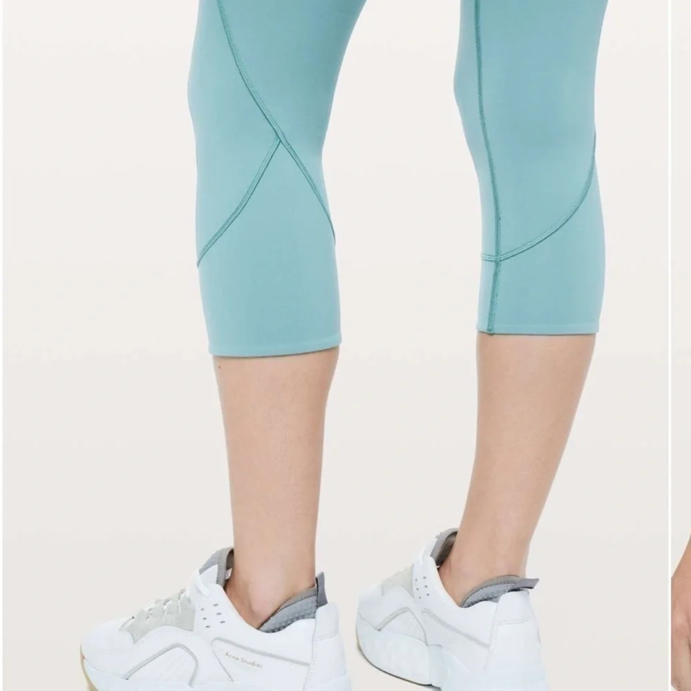 Lululemon cropped leggings
